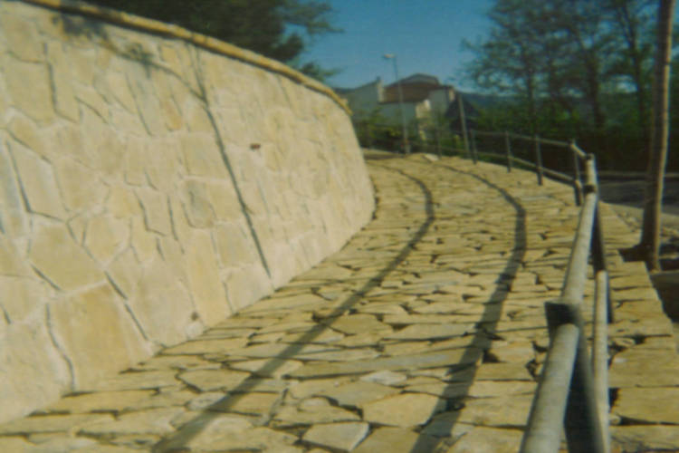 realizzazione pavimentazione strada in pietra - Laurenzana - POTENZA