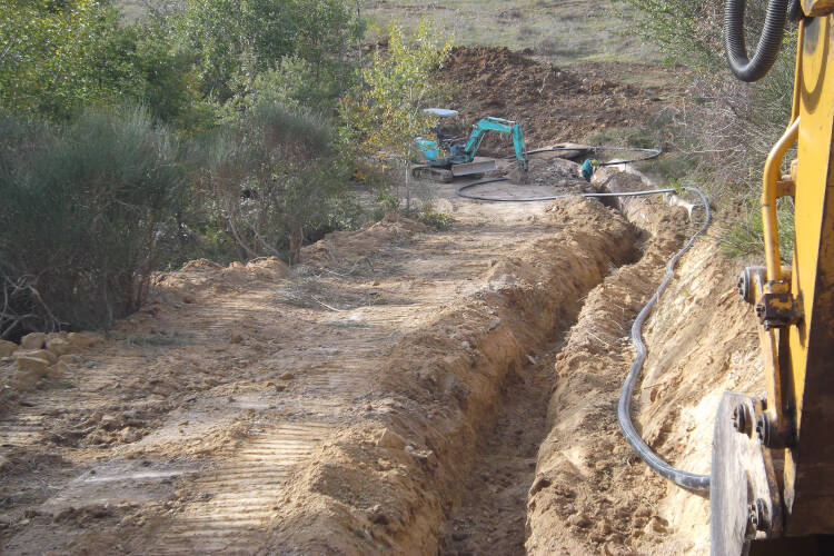 realizzazione scavi per un nuovo acquedotto
